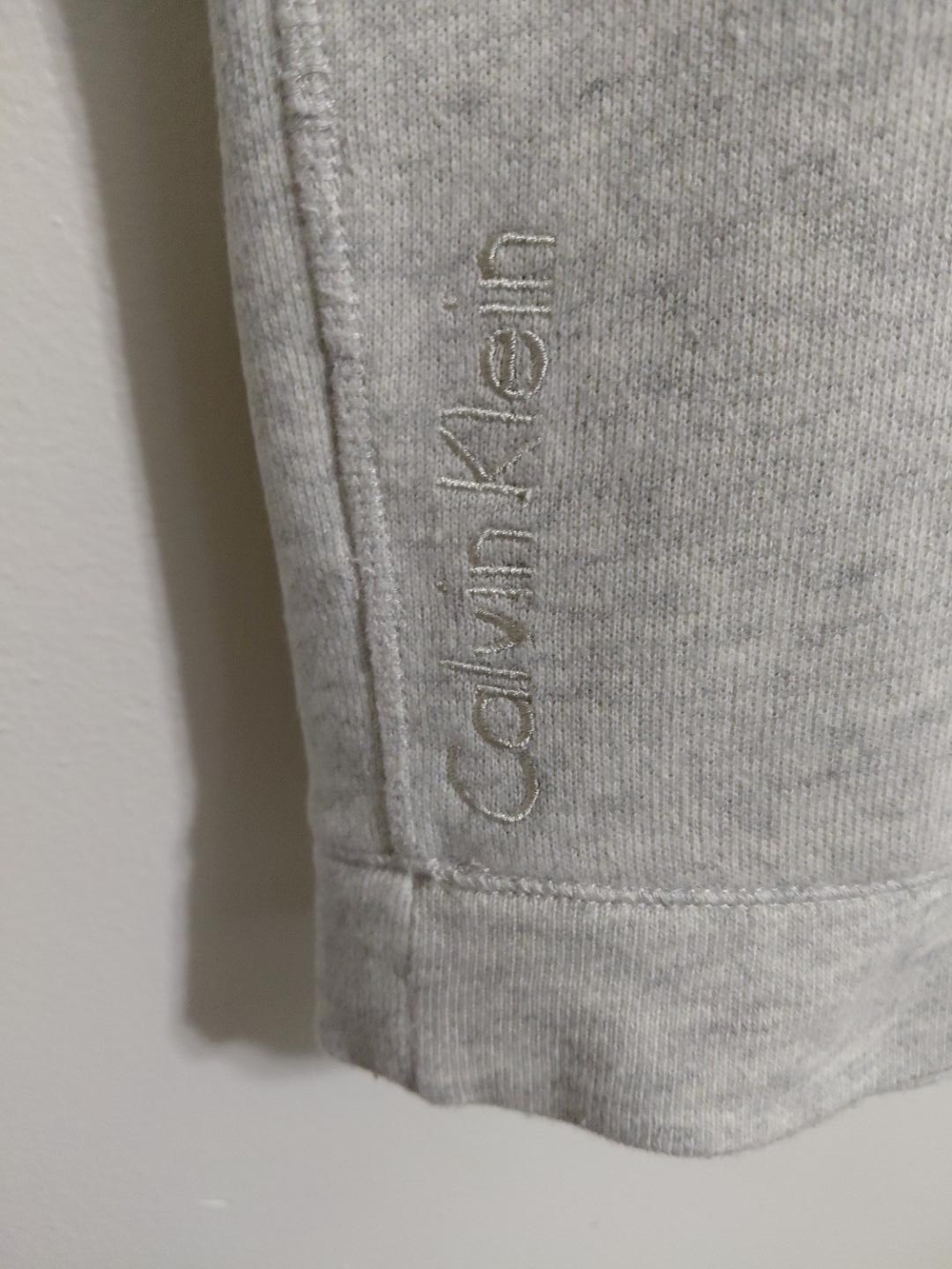 Calvin Klein Light Gray Drawstring Capris - Picture 7 of 7